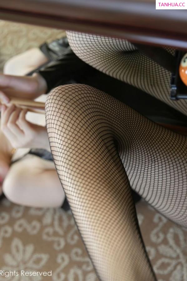 逗逗DouDou  [XiuRen]高清写真图 2023.02.17 No.6283 是小逗逗 桌球美腿第45张图片
